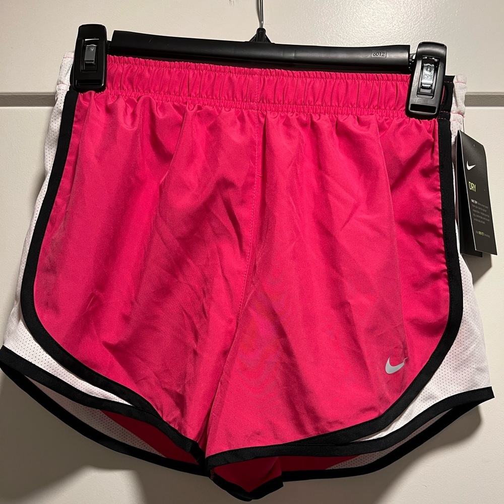 ▪️NIKE WOMEN'S DRI-FIT TEMPO RUNNING SHORTS▪️ - Picture 4 of 5